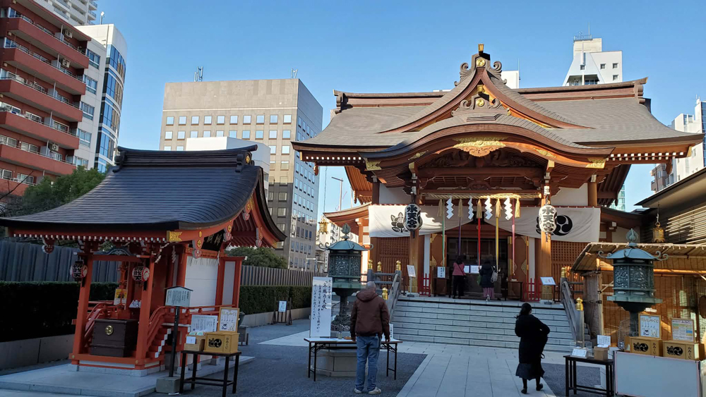 水天宮本堂と宝生弁財天