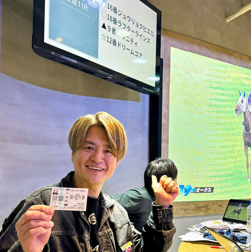 オークス直後のリアルサロンスペースにて オークス直後のリアルサロンスペースにて