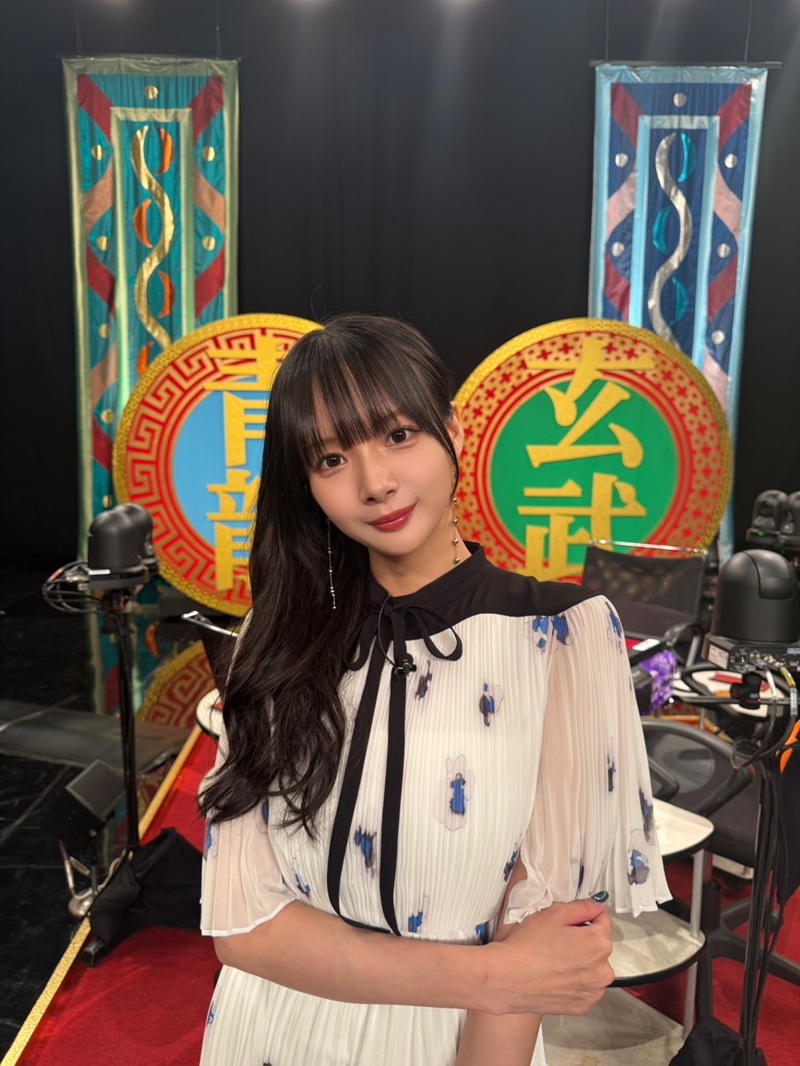 役満ボディ岡田紗佳の“ウマく”楽しく！