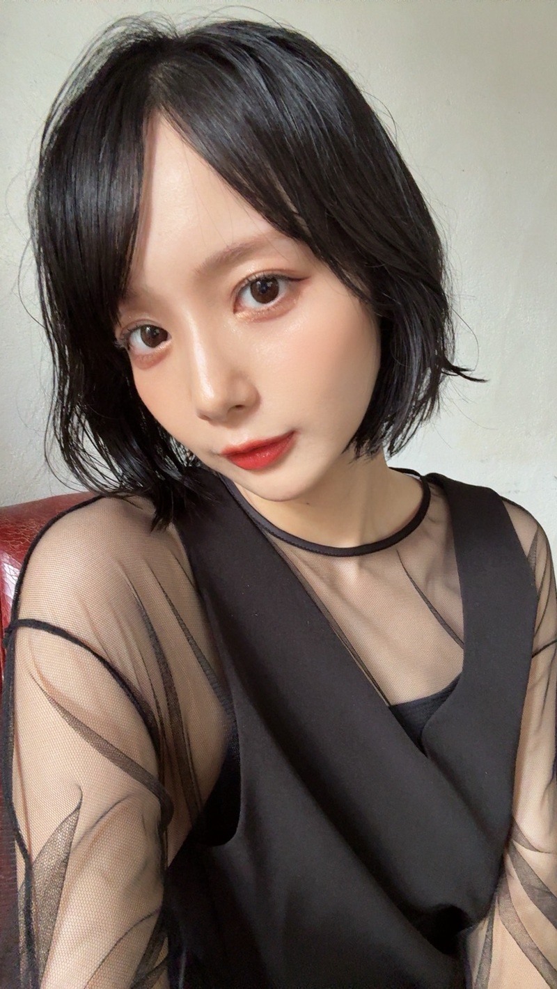 役満ボディ岡田紗佳の“ウマく”楽しく! 役満ボディ岡田紗佳の“ウマく”楽しく!