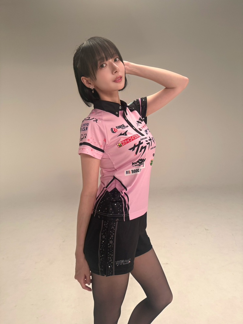 役満ボディ岡田紗佳の“ウマく”楽しく! 役満ボディ岡田紗佳の“ウマく”楽しく!
