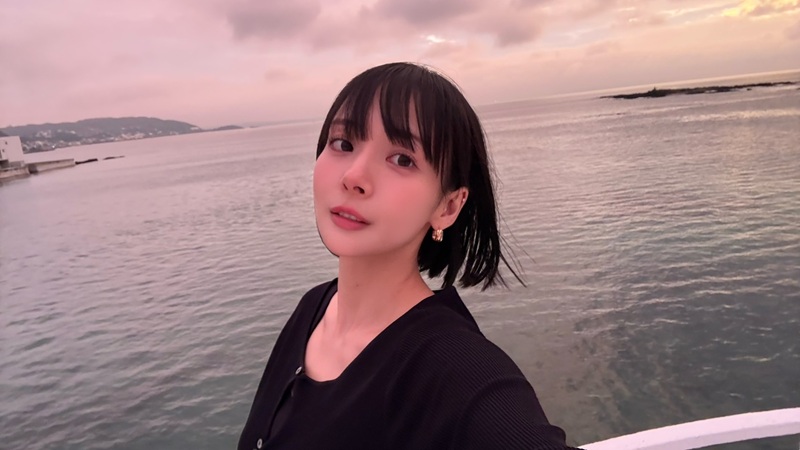 役満ボディ岡田紗佳の“ウマく”楽しく! 役満ボディ岡田紗佳の“ウマく”楽しく!
