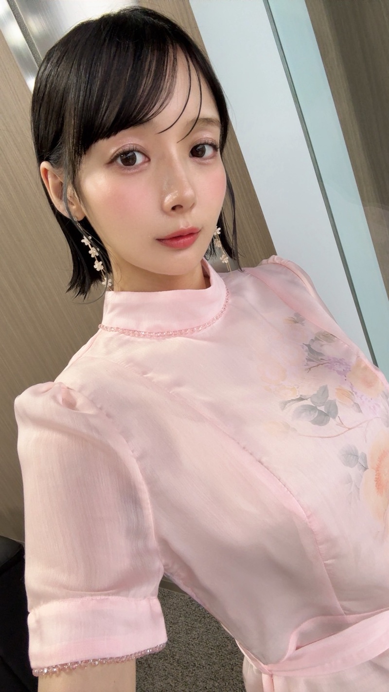 役満ボディ岡田紗佳の“ウマく”楽しく！